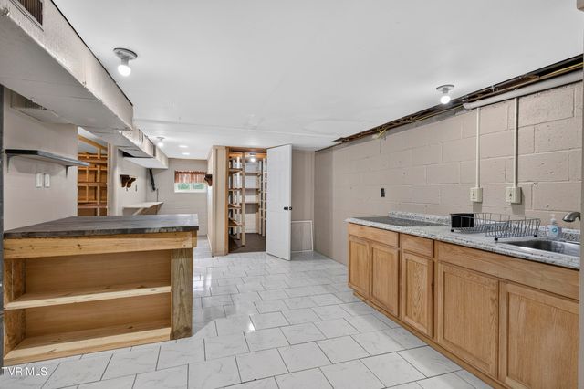 13422 Countiss Road, Abingdon, VA 24210