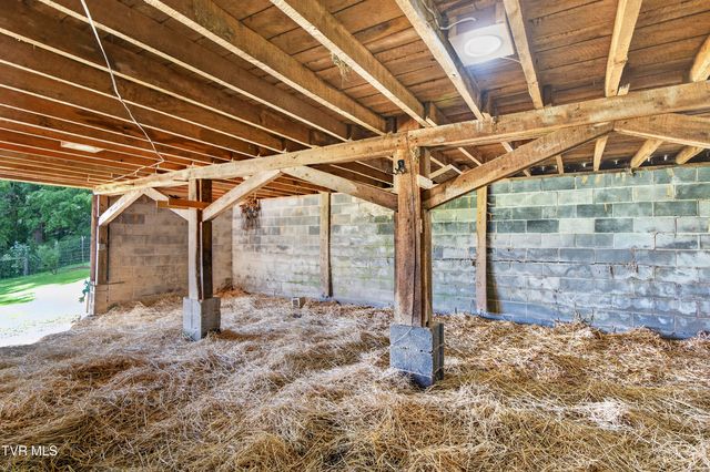 13422 Countiss Road, Abingdon, VA 24210