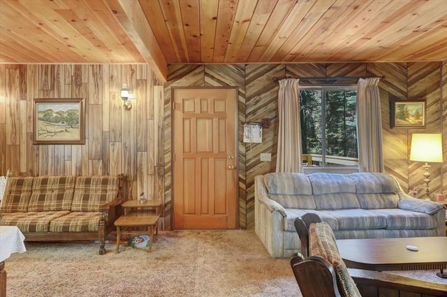 351 Silvertip Springs Dr, La Porte, CA 95981