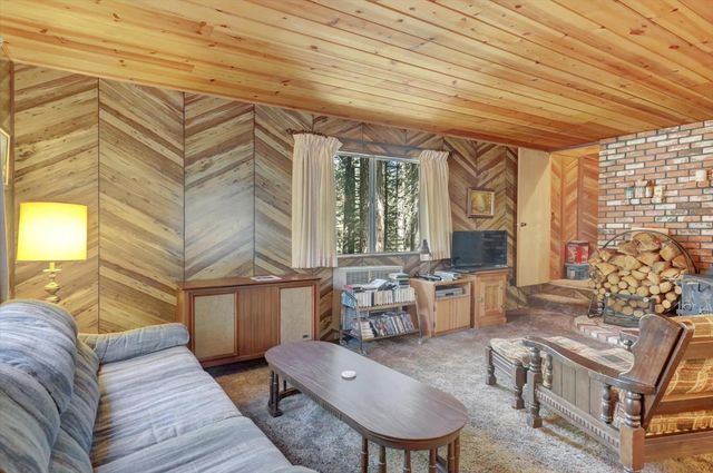 351 Silvertip Springs Dr, La Porte, CA 95981