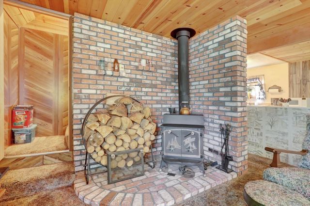 351 Silvertip Springs Dr, La Porte, CA 95981