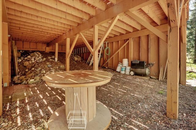 351 Silvertip Springs Dr, La Porte, CA 95981