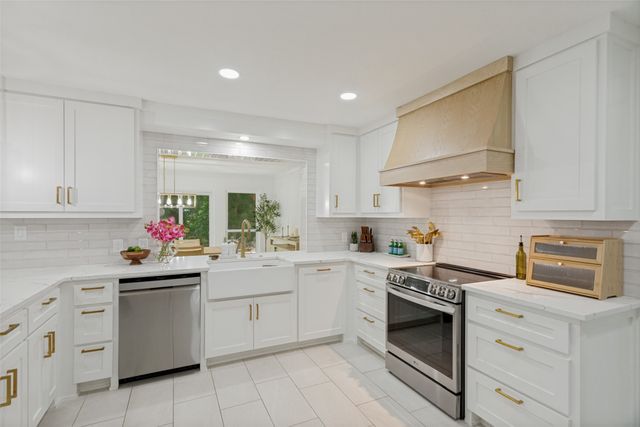 4316 Springbranch Drive, Benbrook, TX 76116
