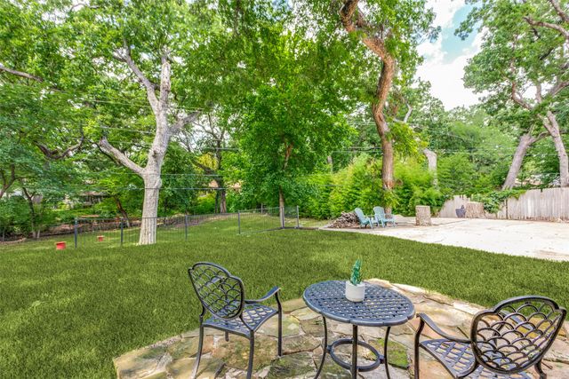 4316 Springbranch Drive, Benbrook, TX 76116