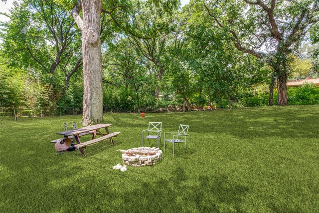 4316 Springbranch Drive, Benbrook, TX 76116