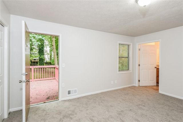 1024 Stone Mill Run, Lawrenceville, GA 30046