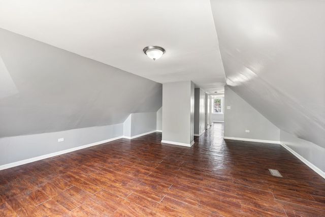 2302 N Hamlin Avenue, Chicago, IL 60647