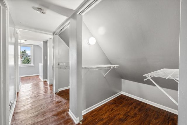 2302 N Hamlin Avenue, Chicago, IL 60647