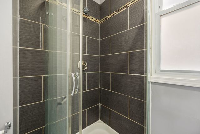 2302 N Hamlin Avenue, Chicago, IL 60647