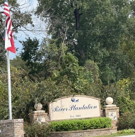 727 Angelina Drive, Conroe, TX 77302