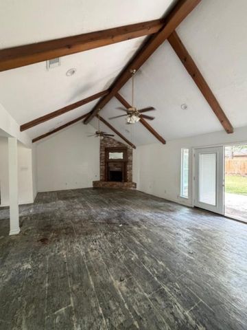 727 Angelina Drive, Conroe, TX 77302
