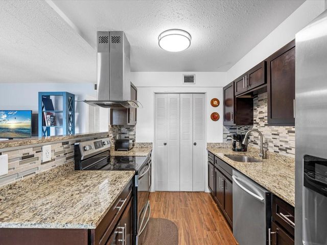 1235 S HIGHLAND AVENUE 2-207, Clearwater, FL 33756