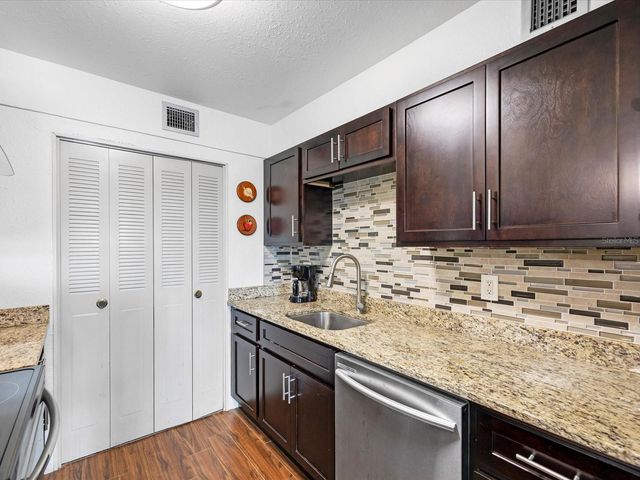 1235 S HIGHLAND AVENUE 2-207, Clearwater, FL 33756