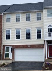 5146 BALLYCASTLE CIR, Alexandria, VA 22315