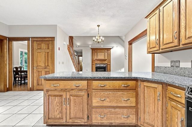176 Putnam Rd, Holden, MA 01520
