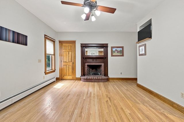 176 Putnam Rd, Holden, MA 01520