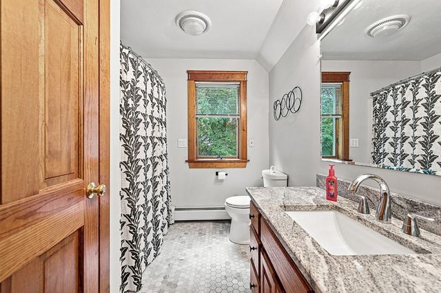 176 Putnam Rd, Holden, MA 01520