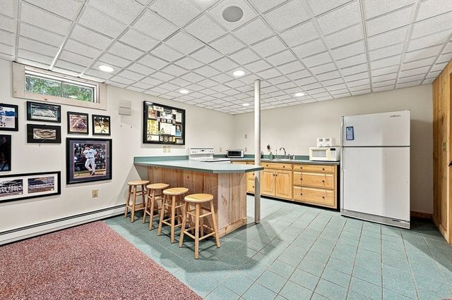 176 Putnam Rd, Holden, MA 01520