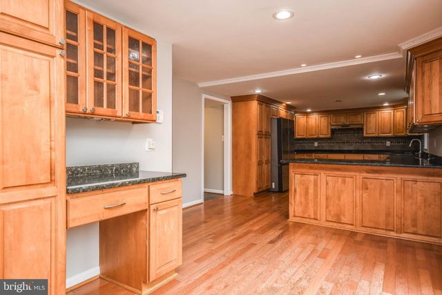 9627 LOCUST HILL DR, Great Falls, VA 22066