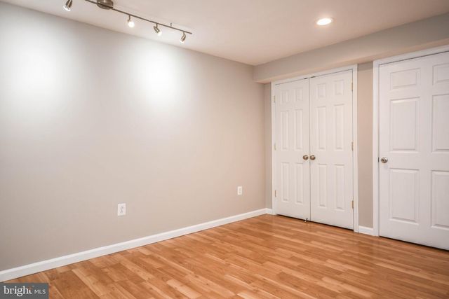 9627 LOCUST HILL DR, Great Falls, VA 22066