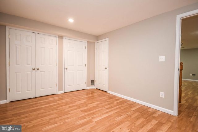 9627 LOCUST HILL DR, Great Falls, VA 22066