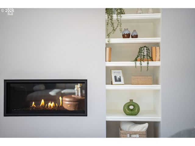 8407 N HARTMAN St, Portland, OR 97203