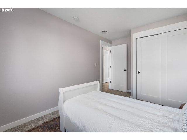 8407 N HARTMAN St, Portland, OR 97203