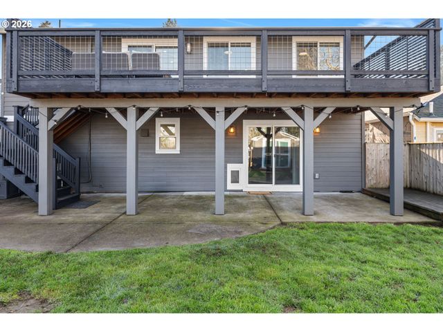 8407 N HARTMAN St, Portland, OR 97203