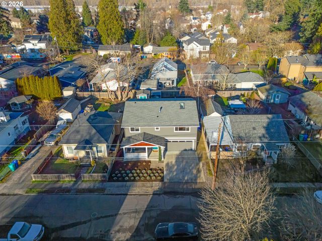 8407 N HARTMAN St, Portland, OR 97203