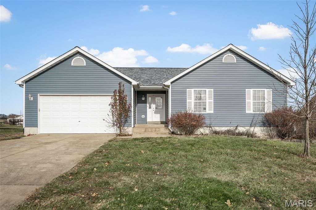 26 Dean Wells Court, Warrenton, MO 63383