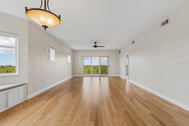 12033 GANDY BOULEVARD N 151, St Petersburg, FL 33702