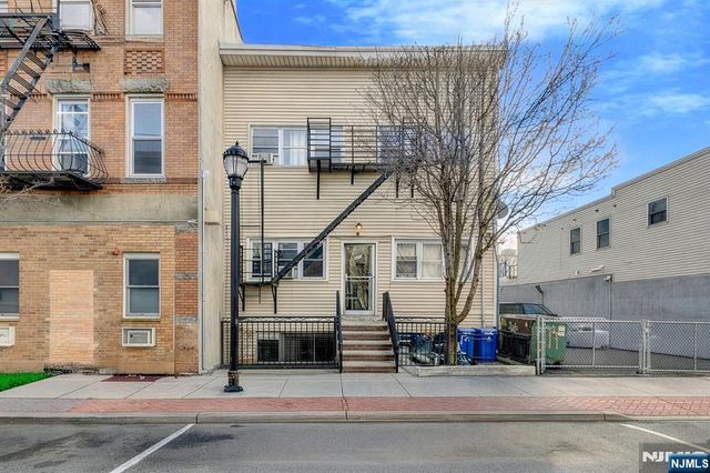 513 11th Street, Union City, NJ 07087