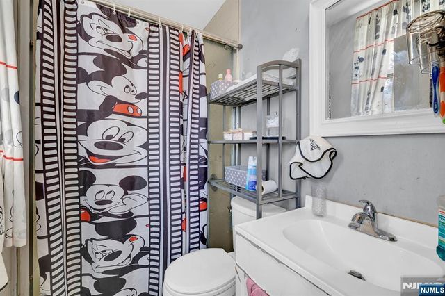 513 11th Street, Union City, NJ 07087