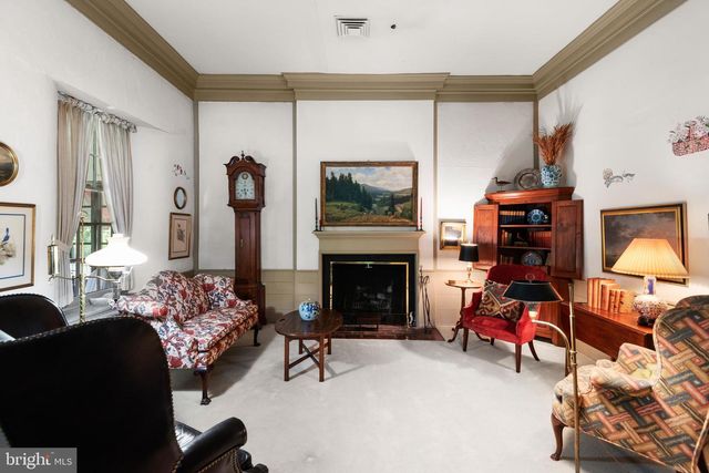 381 E SWEDESFORD RD, Wayne, PA 19087