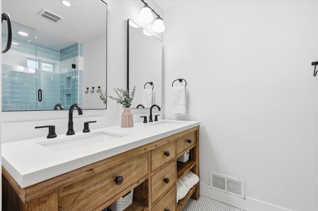406 Saint Lukes Drive, Richardson, TX 75080