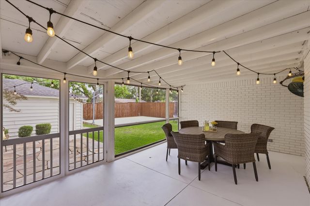 406 Saint Lukes Drive, Richardson, TX 75080