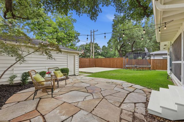 406 Saint Lukes Drive, Richardson, TX 75080