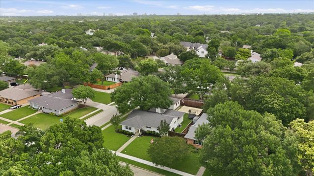 406 Saint Lukes Drive, Richardson, TX 75080