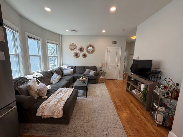 440 Windsor Street 440, Cambridge, MA 02141