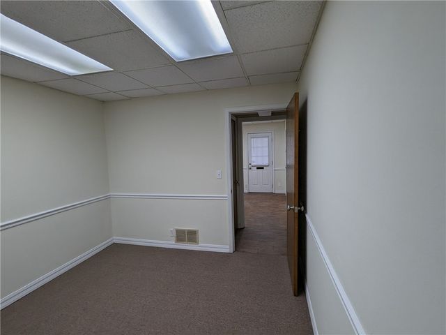 2140 N College Avenue 1, Fayetteville, AR 72703