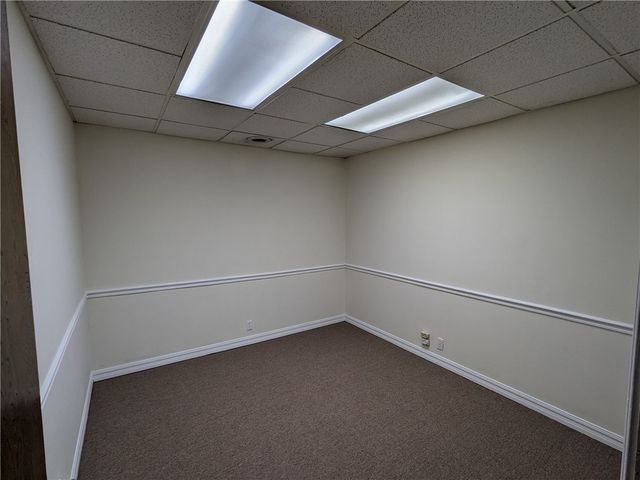 2140 N College Avenue 1, Fayetteville, AR 72703