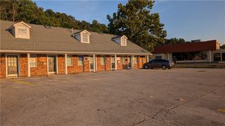 2140 N College Avenue 1, Fayetteville, AR 72703