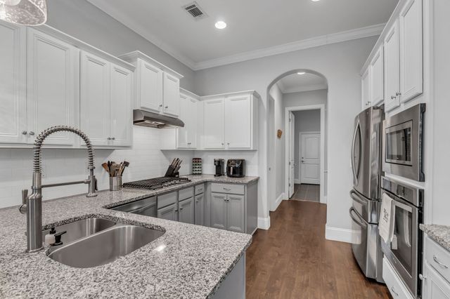 208 Cedar Place Row, Nashville, TN 37221