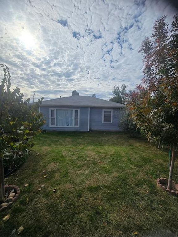 165 E Linden, Reedley, CA 93654