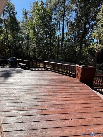 5501 Buxton Ct, Chester, VA 23831
