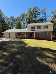 5501 Buxton Ct, Chester, VA 23831