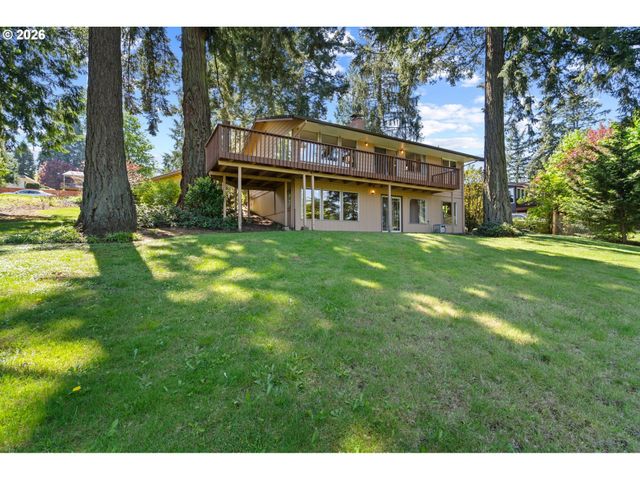 1875 VALLEY VIEW Dr, West Linn, OR 97068