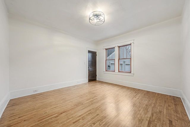 1721 W MAIN STREET, Little Chute, WI 54911