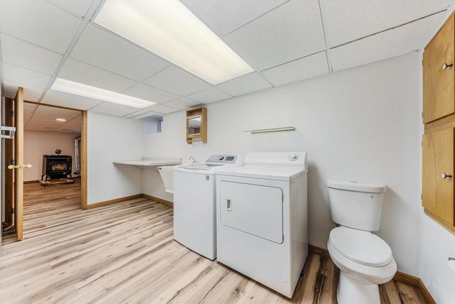 1721 W MAIN STREET, Little Chute, WI 54911