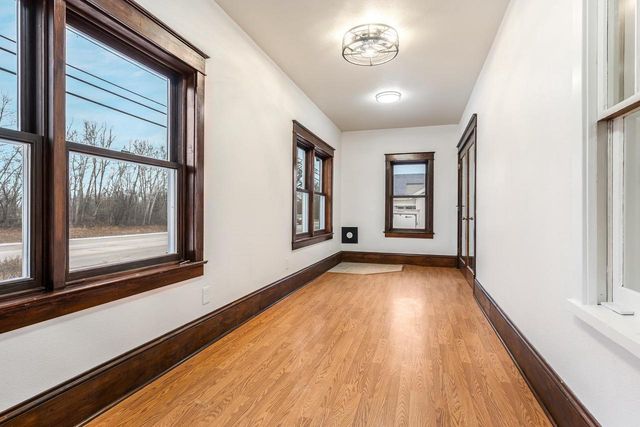 1721 W MAIN STREET, Little Chute, WI 54911